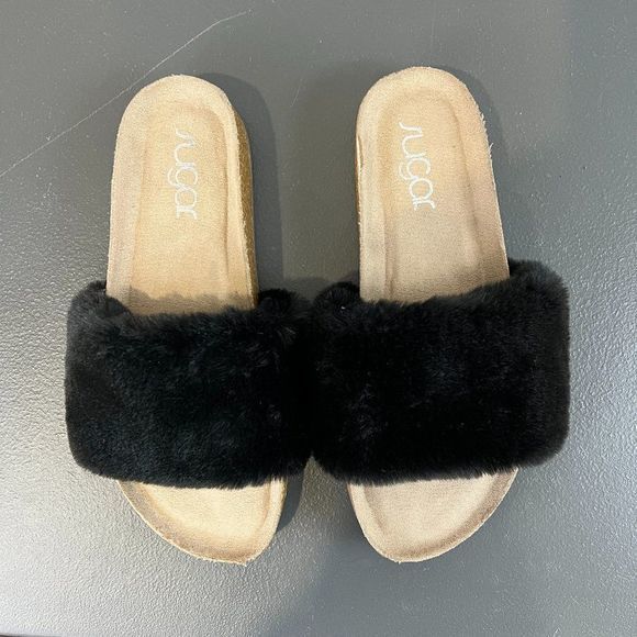 NWOT SUGAR‎ Black Faux Fur Slip On Sandals (6) - Picture 2 of 6